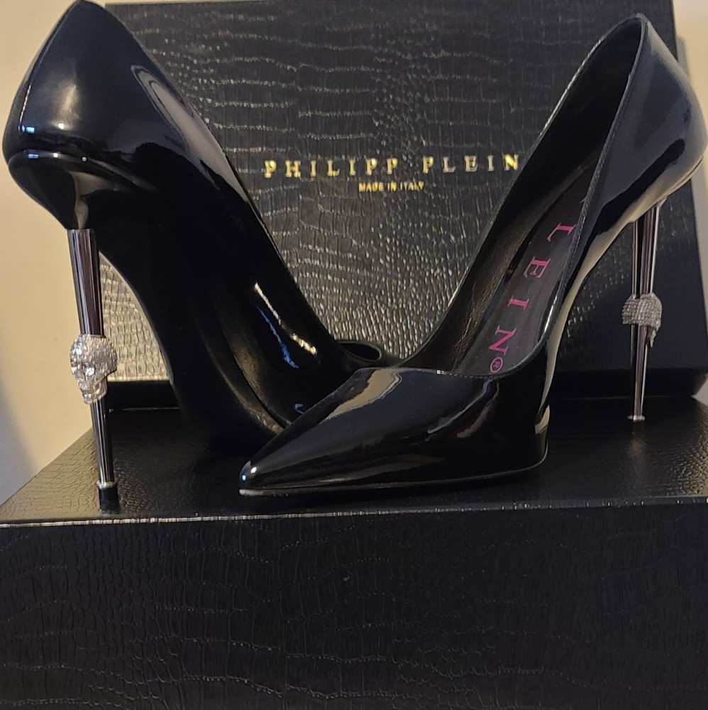 Exquisite Philipp Plein Patient Leather Black Studded Heels